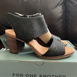 TOMS Majorca Cutout Heel